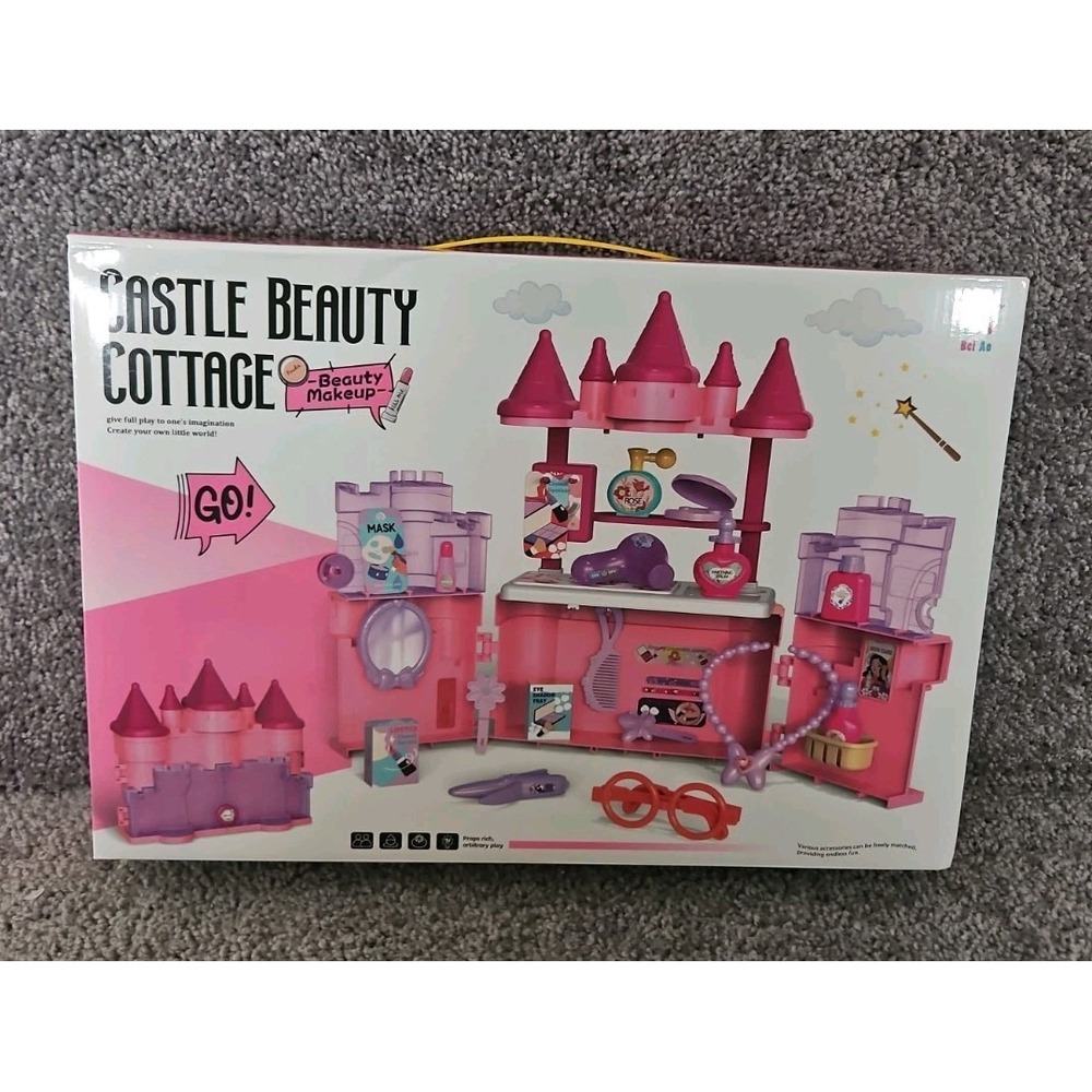 Kids Castle Beauty Play Set. New